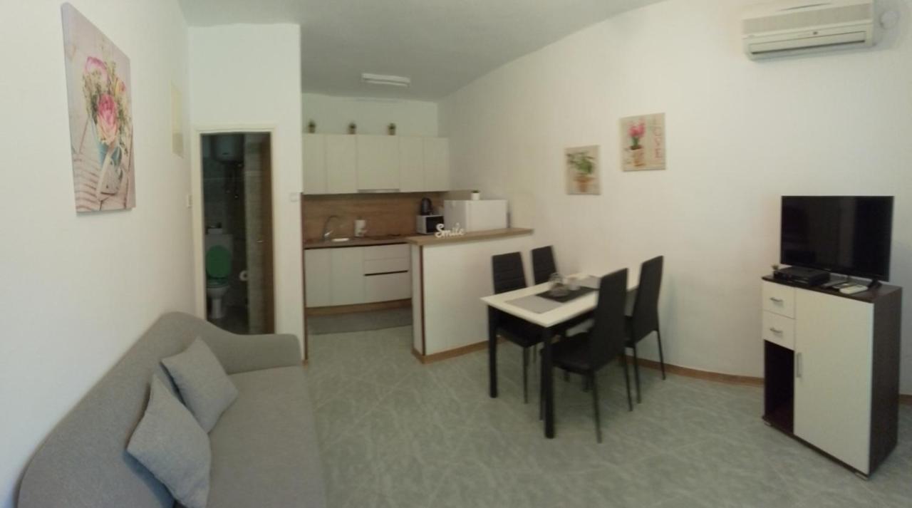 Apartman Leni Пореч Екстериор снимка