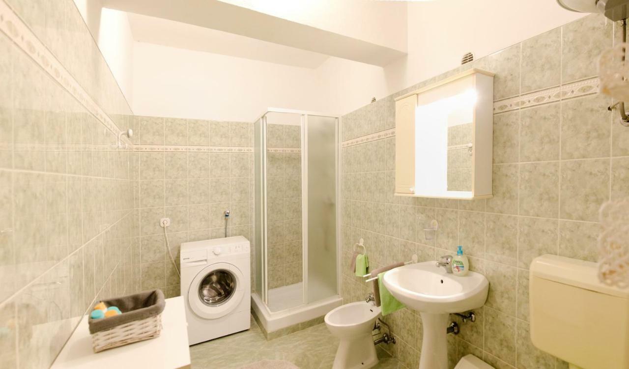 Apartman Leni Пореч Екстериор снимка